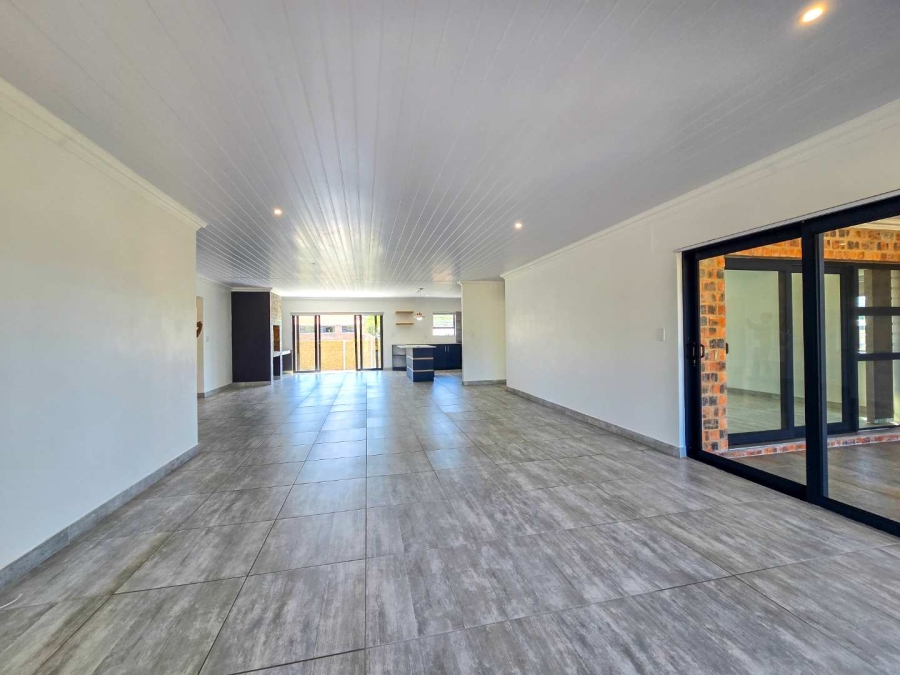 3 Bedroom Property for Sale in Stilbaai Wes Western Cape